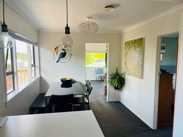 208 Royal Road Massey_4