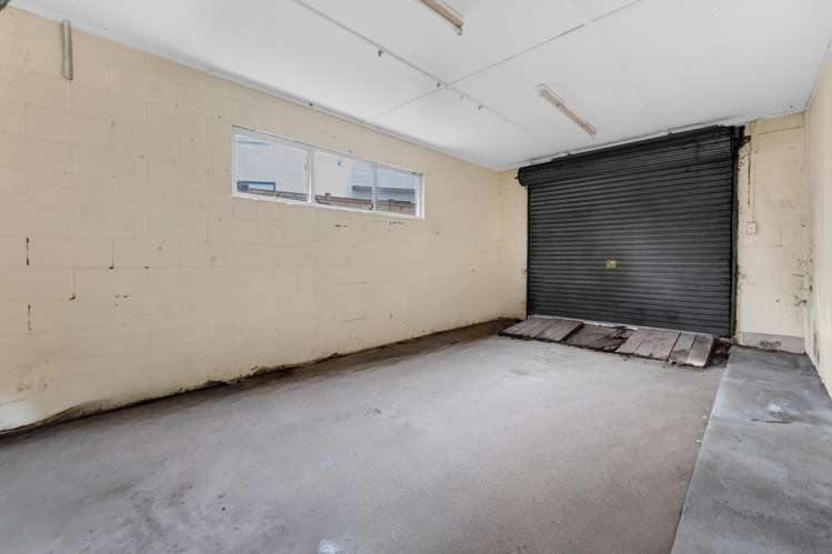 12 Ozich Avenue Te Atatu South_16