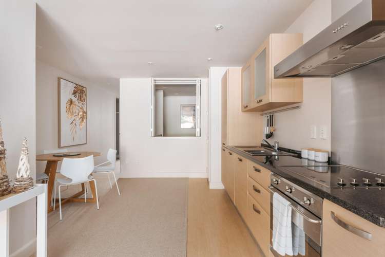 3/16 Adams Avenue_5