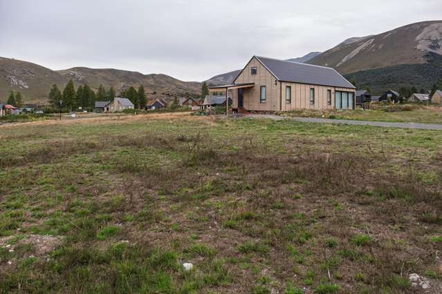 21 Luge Loop Castle Hill_2