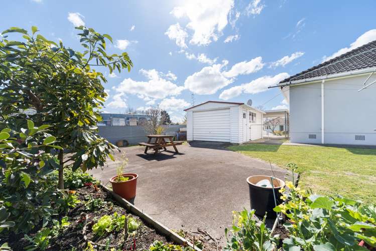 18 Moheke Avenue Roslyn_21