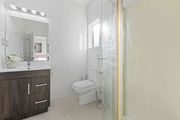 38 Clady Drive Flat Bush_17