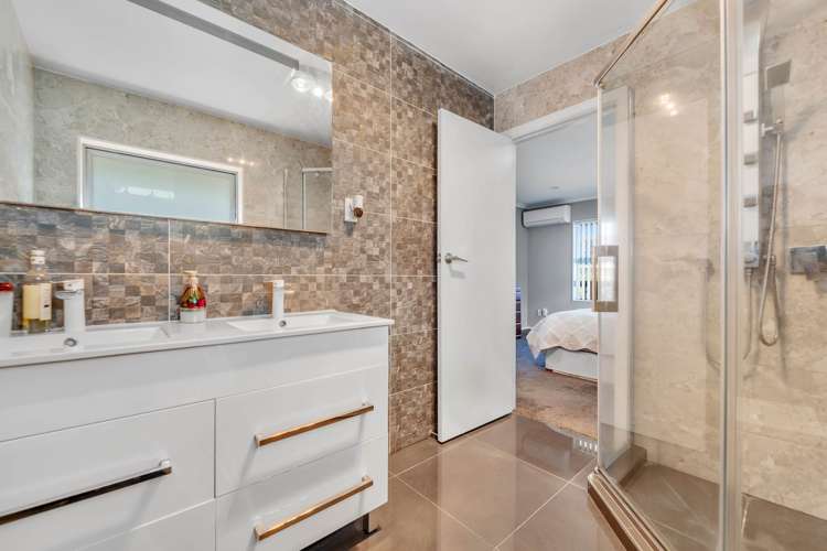 73 Kimber Hall Avenue Mt Roskill_12