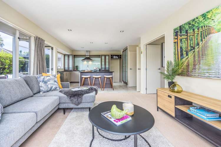 2 Elwyn Close Flat Bush_23