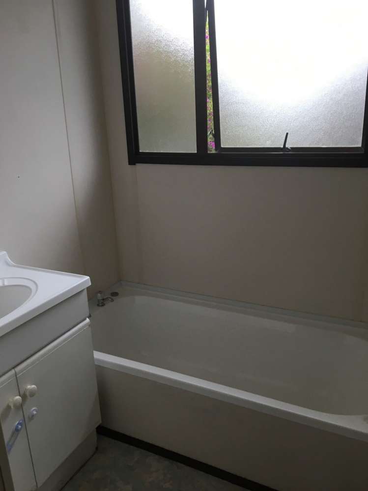 1/141 Carnoustie Drive Wattle Downs_12