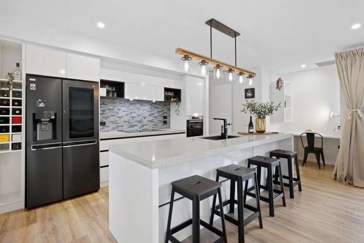 24 Irvines Track Halswell_5