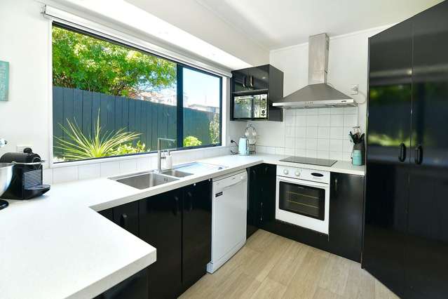 5 Ellenbury Place Stanmore Bay_4