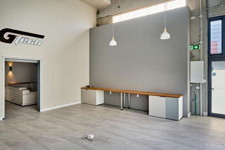 Unit 56 & 57 41-49 Bouverie Street Petone_12