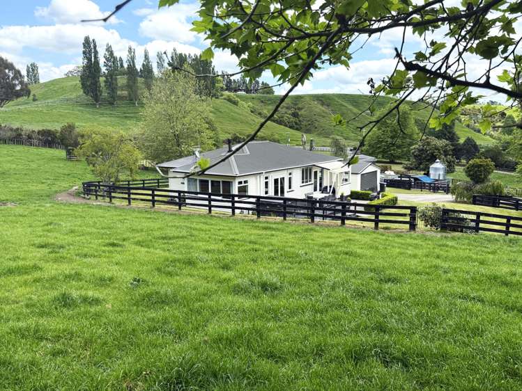 128 Taotaoroa Road_4