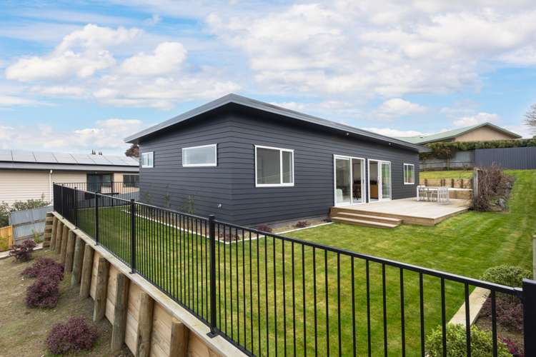 26 Heatherlea Heights Feilding_0