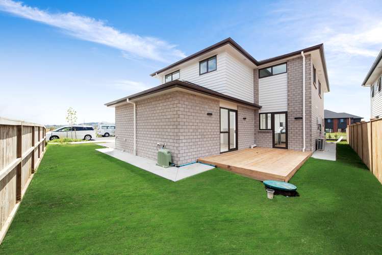 84 Donegal Park Drive Flat Bush_18