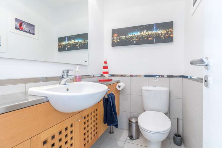 2n/22 Pakenham Street Auckland Central_9