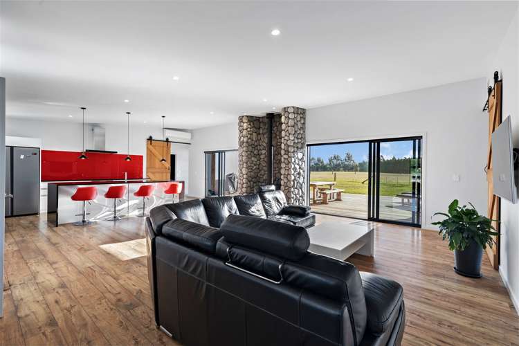 635 Downs Road West Eyreton_13