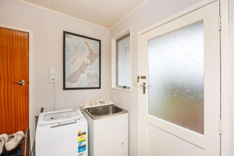 29 Ferndale Place Feilding_16
