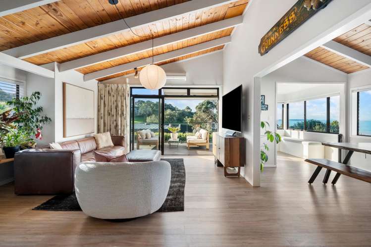 2/59 Churchill Road Murrays Bay_3