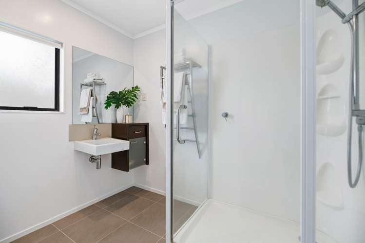 12A Eagle Place Red Beach_18