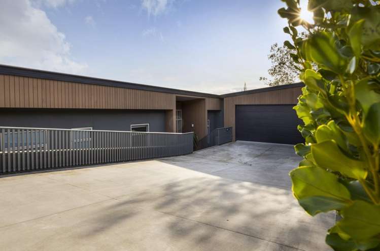 18 Lake View Place Fairhall_15
