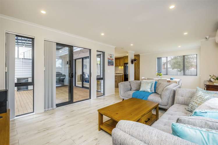 13 Amokura Avenue Takanini_4