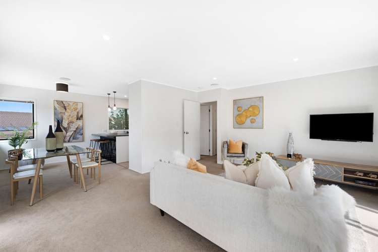 1/13 Parramatta Place Botany Downs_7