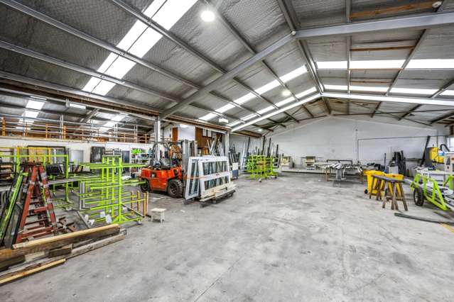 Rear Unit | 9D Akatea Road Glendene_1