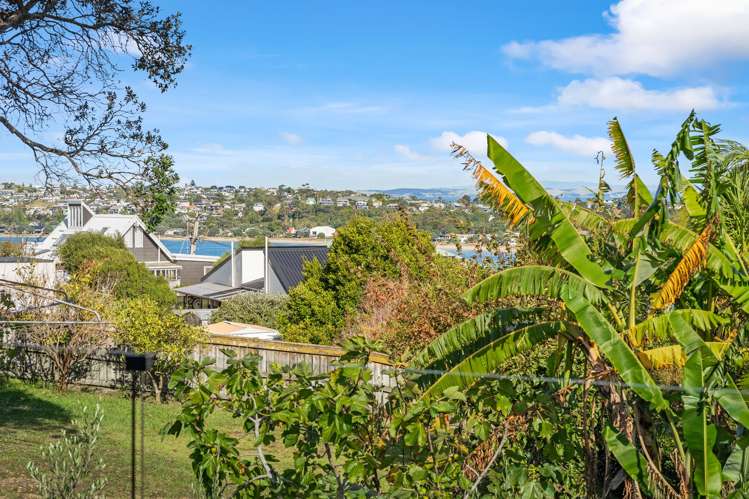 63 Ardern Avenue Stanmore Bay_15