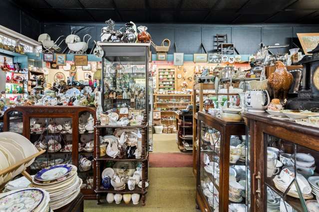 Arkwrights Antiques Paeroa_4