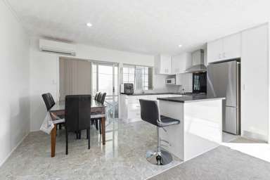 1/63 Kenderdine Road_2