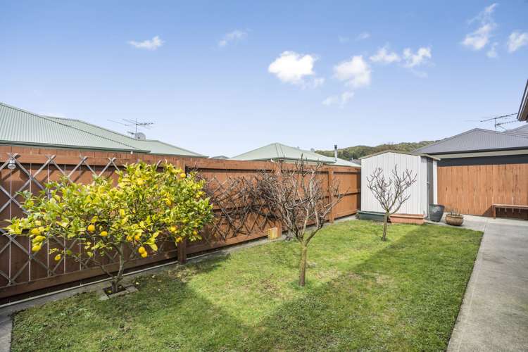 4 Woodland Grove Wainuiomata_18
