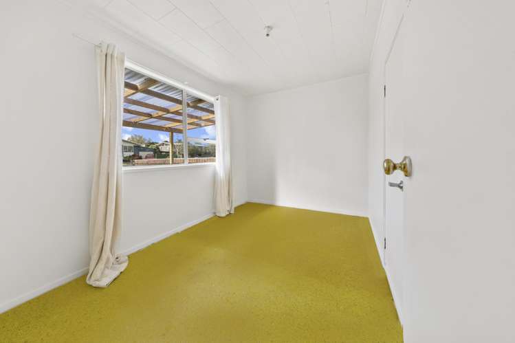 54 Sikkim Crescent Clover Park_14