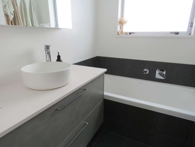 26 Sapphire Street Casebrook_7