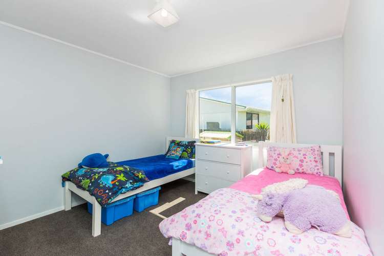 2/161 Bruce Mclaren Road Henderson_8