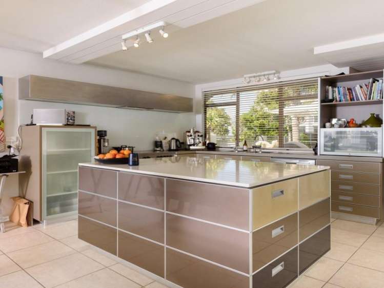 13 Marine Parade Mount Maunganui_10