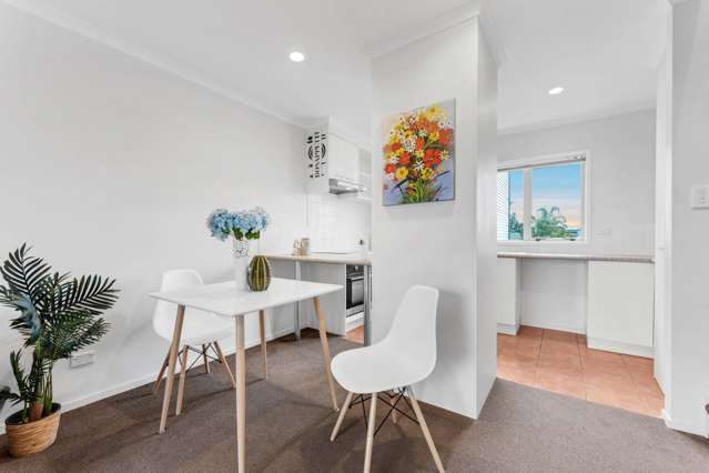 6/49 Henderson Valley Road Henderson_3