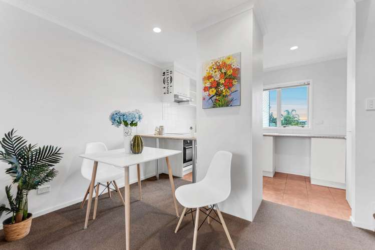 6/49 Henderson Valley Road Henderson_2