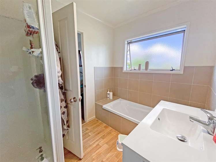 164a Clayton Road Mangakakahi_8