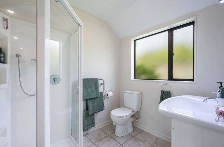 7 Kingsford Drive Stoke_16