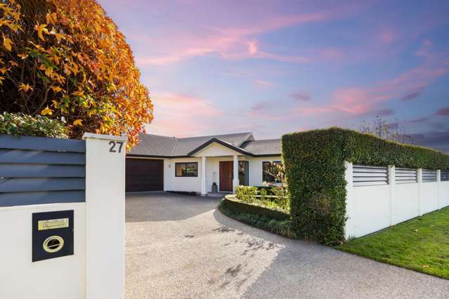 Elegant easy living in superb central position