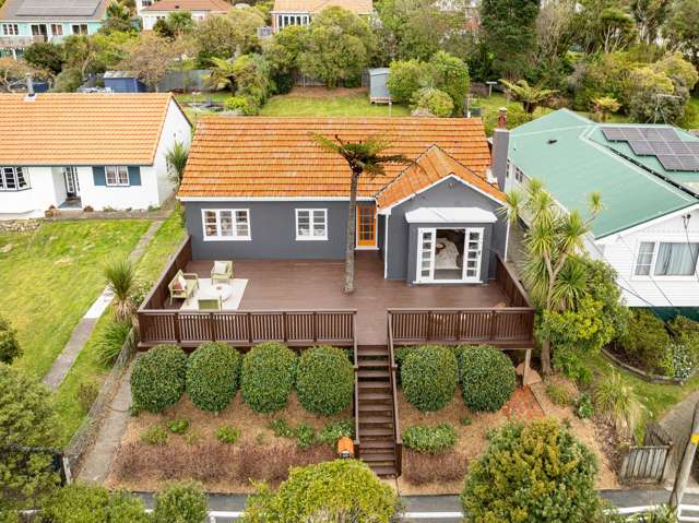 CHARACTER, COMFORT & OUTDOOR LIVING