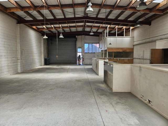 Affordable Penrose Warehouse/Office