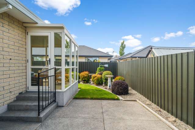 2/17 Nyoli Street Northcote_1