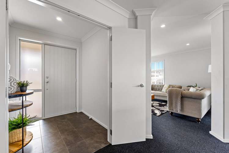 6 Dumas Place Rosehill_13