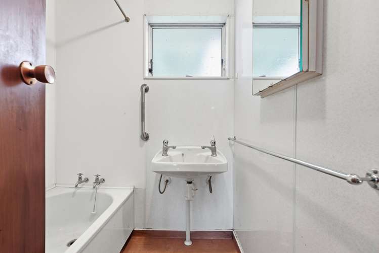 8 Cascade Crescent Westbrook_8