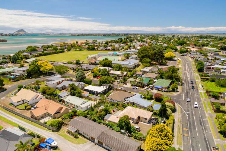 2 Sunset Crescent Maungatapu_24