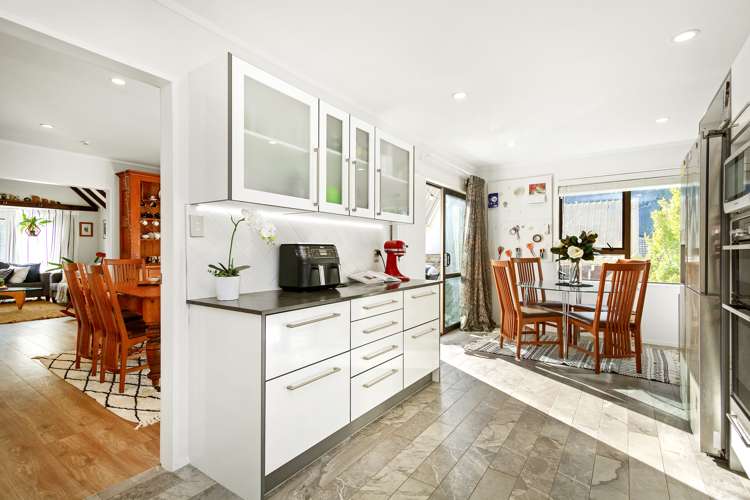 6 Duval Grove Tawa_6