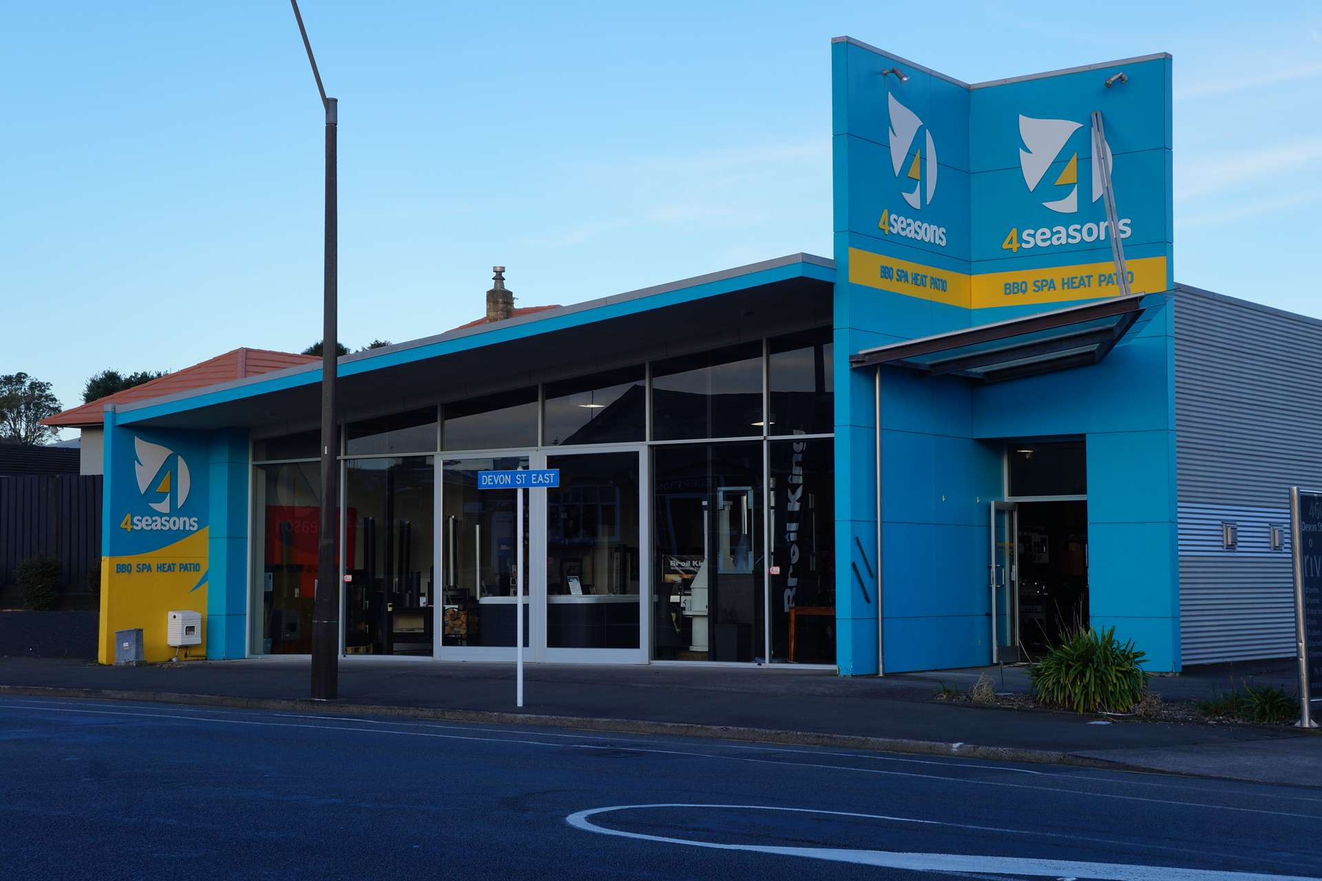 460 Devon Street East Strandon_0