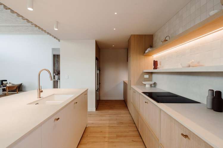 1 Whakahaumako Road Cambridge_2