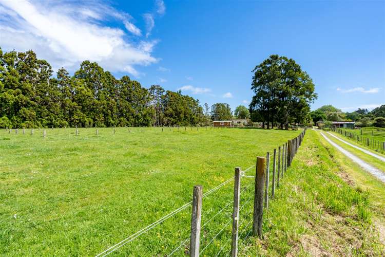 1021 Old North Road Waimauku_39