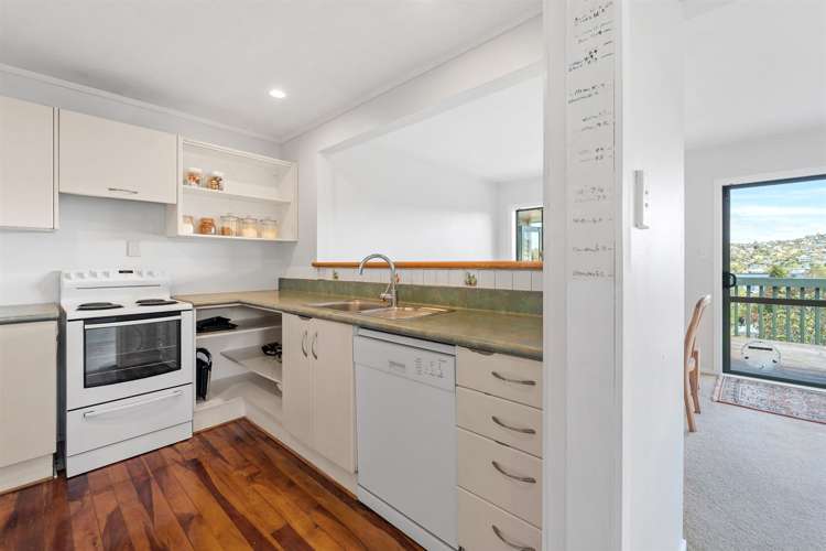 528 Beach Road Murrays Bay_10