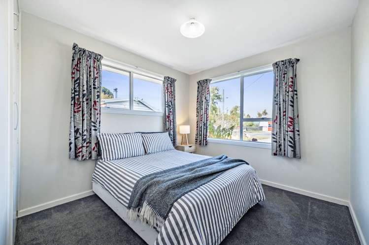 24 North Terrace Darfield_17