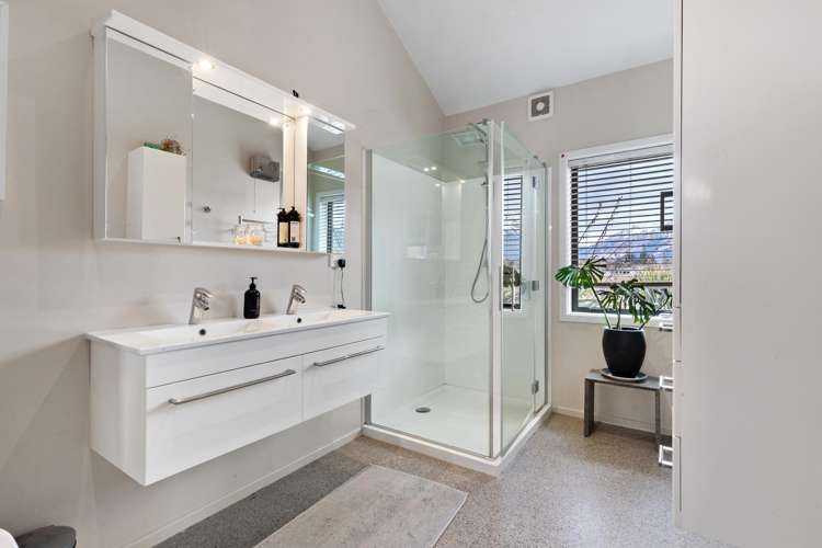 34 Birley Rise Glenorchy_18